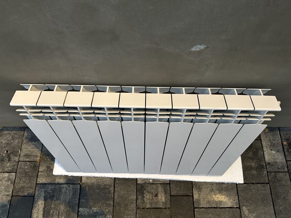 Grzejnik alumuniowy- super stan