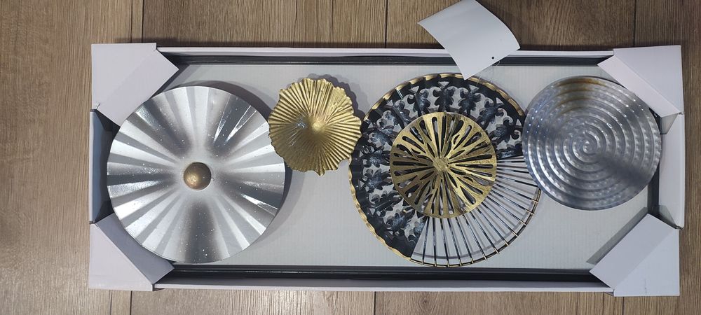 Obraz metalowy szaro czarno złoty