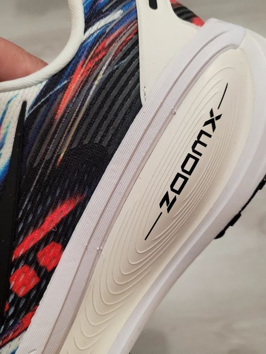 Кроссовки NIKE ZoomX VOMERO 18 нові original