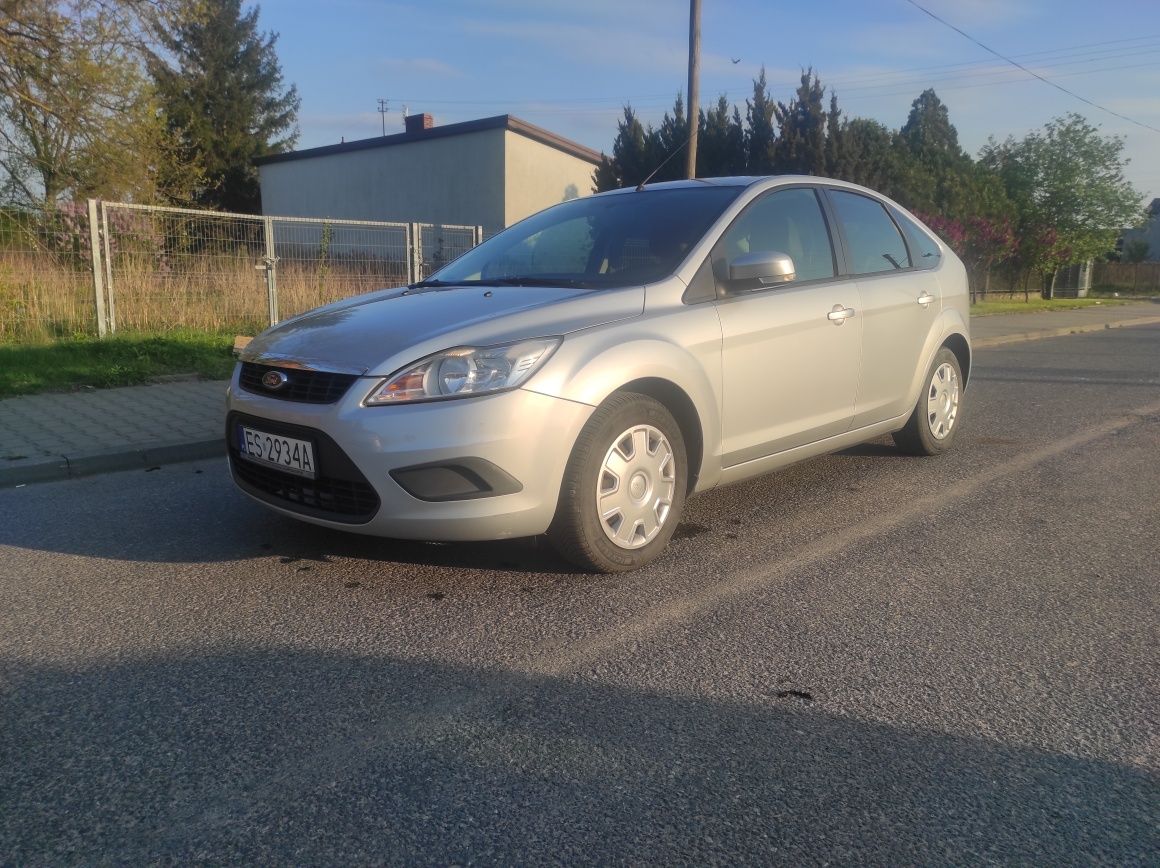 Ford Focus 1.6 benzyna 2010