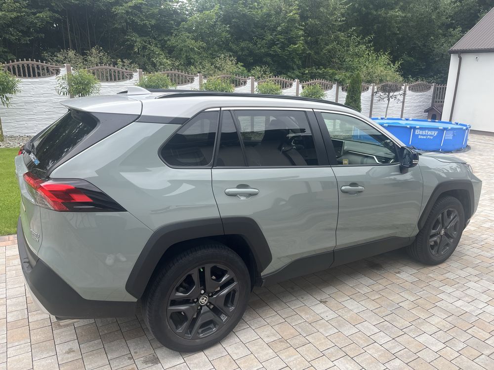 Toyota RAV4 2,5 hybrid adventure 4x4