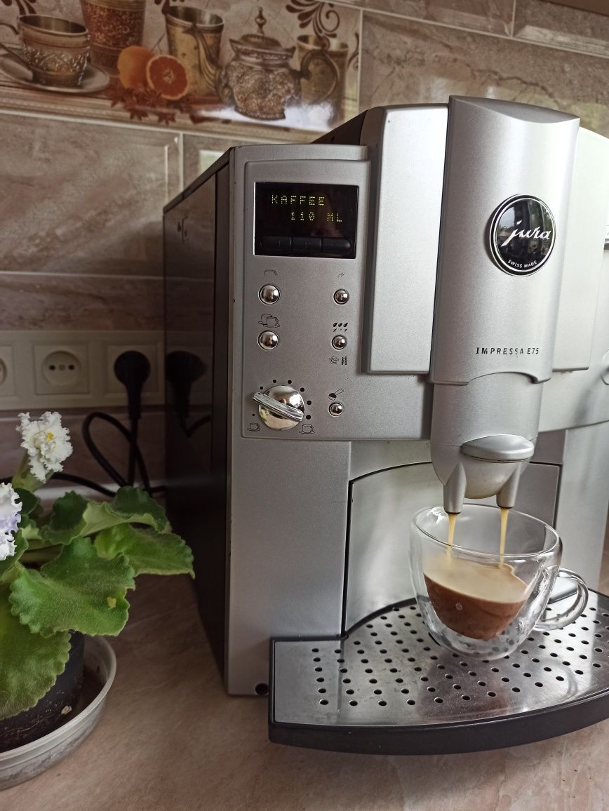 Кофемашина Jura Impressa E75 из Германии