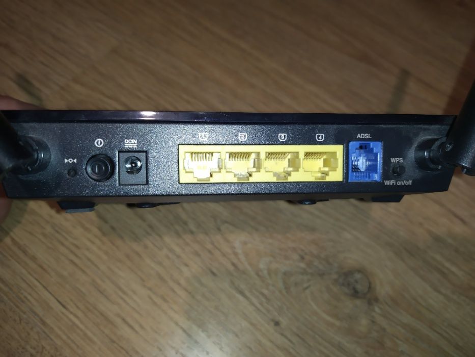 Ruter asus DSL-N12E