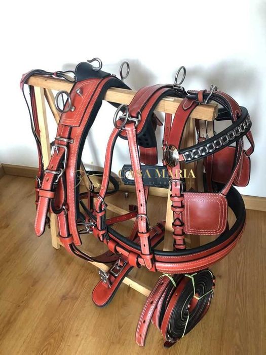 Arreios de Atrelagem Deluxe de Peitoral - NOVOS A ESTREAR EM COURO