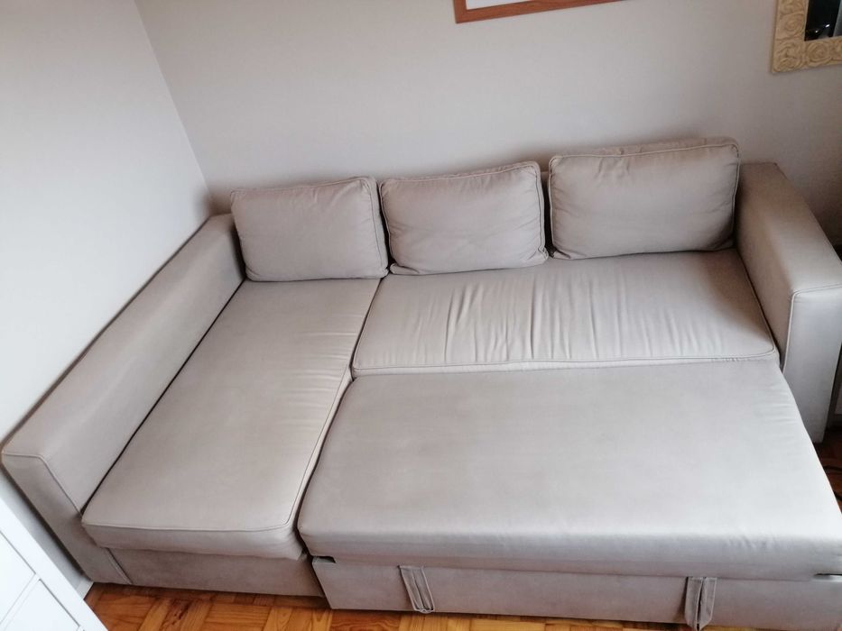 Sofá-cama IKEA três lugares