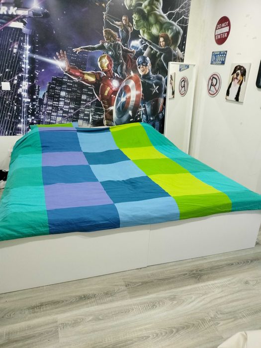 Cama de solteiro com arrumação