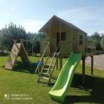 Plac zabaw dla dzieci,Domki,huśtawka . Dostępny ,,Od ręki,,