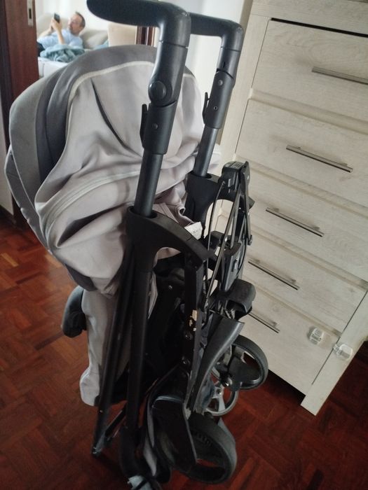 Carrinho bebe e criança