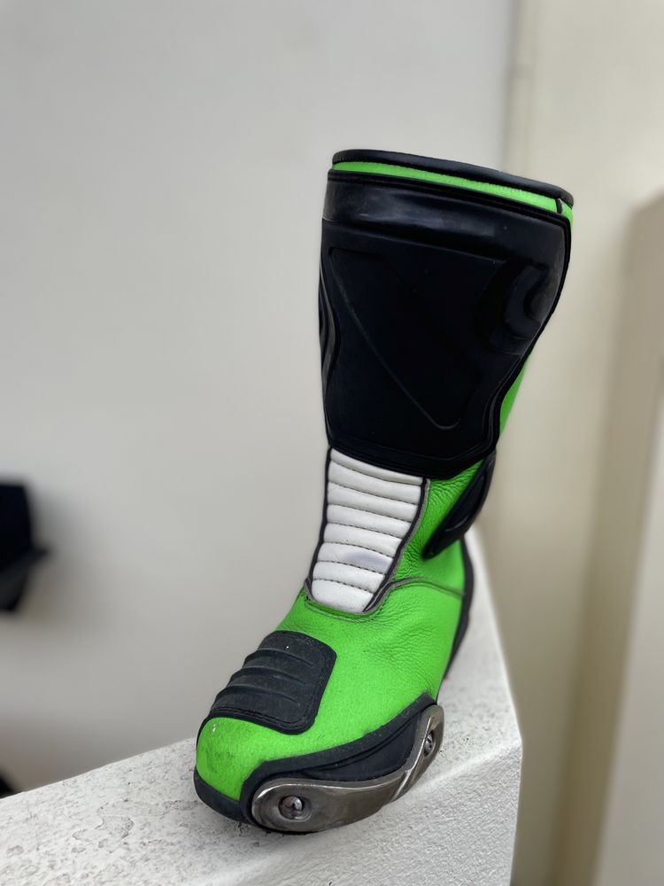 Botas para andar de moto pista