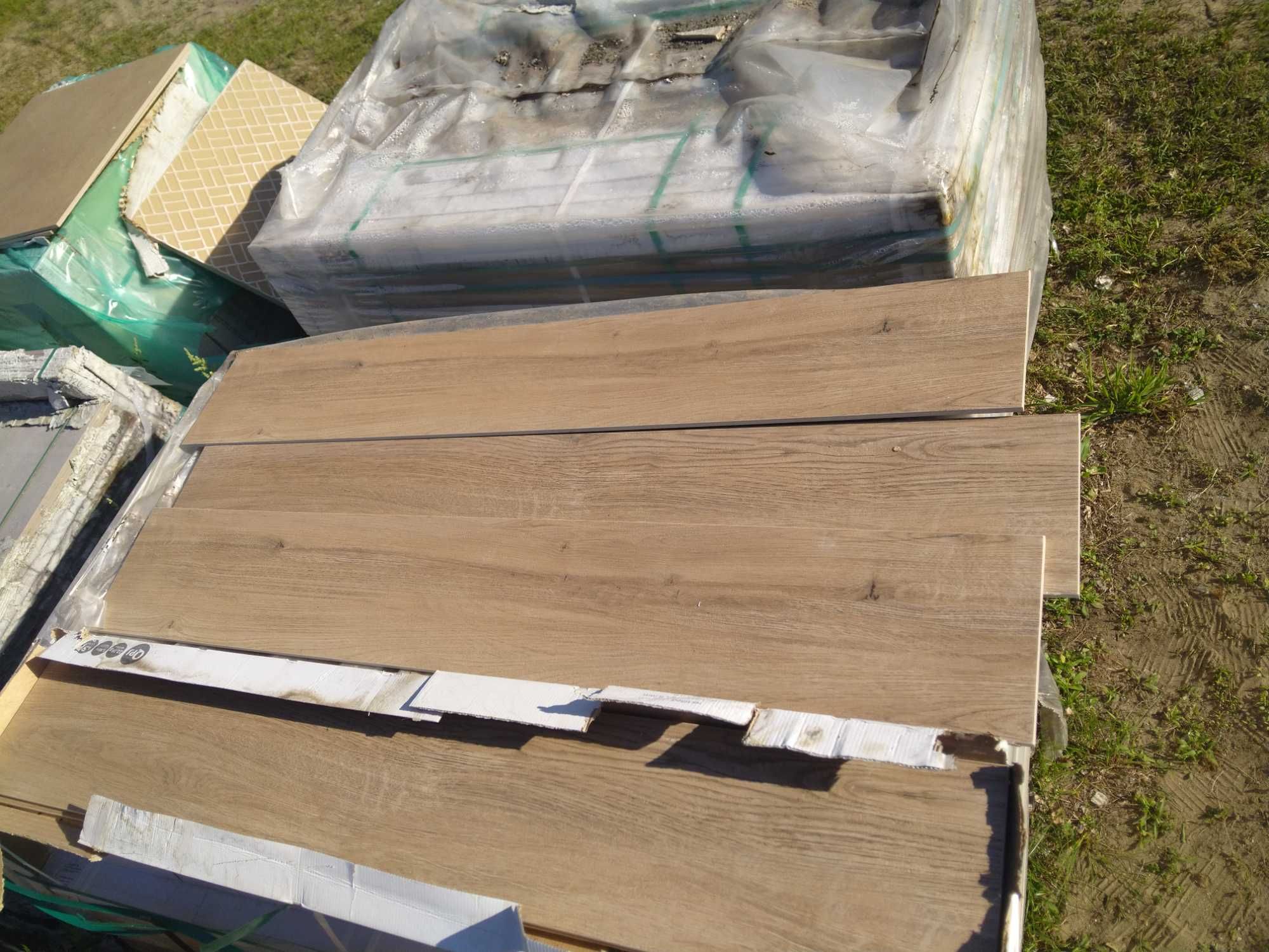 Płytka płytki gres 20x120 drewnopodobne