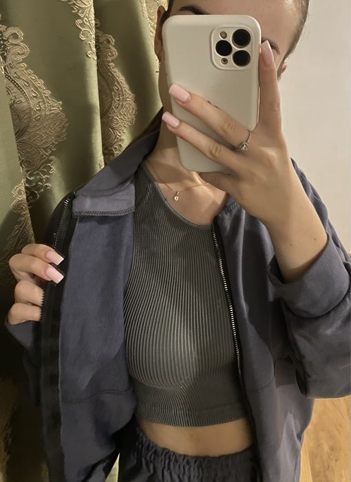 Спортивний костюм на весну/осінь