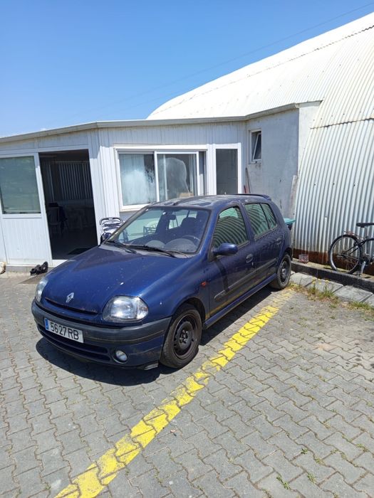 Renault clio otima condiçao em geral