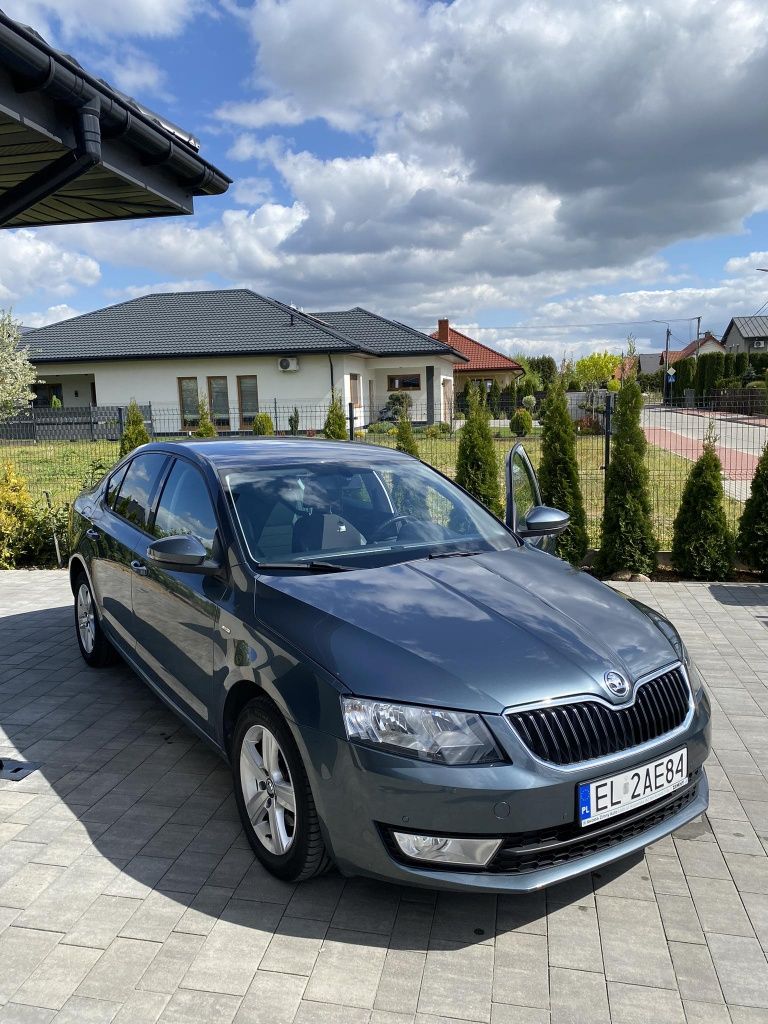 Skoda Octavia salon PL