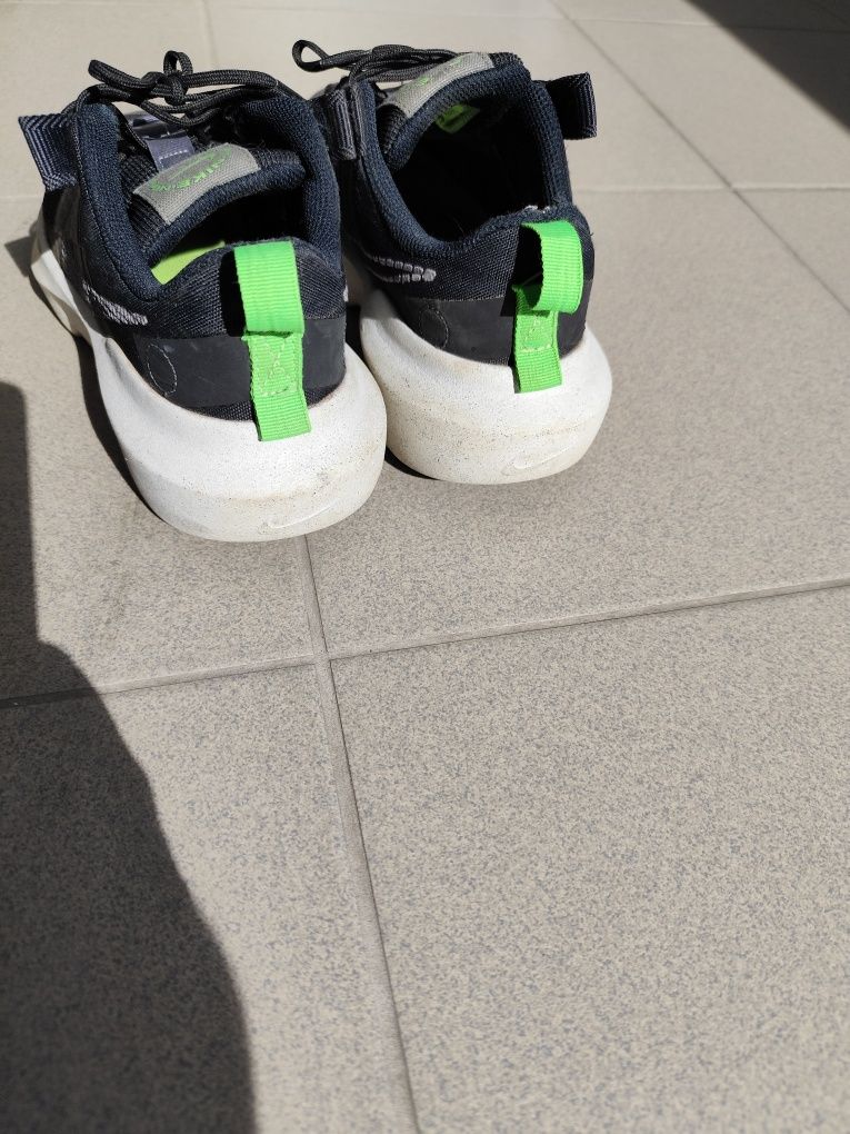 Buty Nike rozmiar 37.5 chłopięce