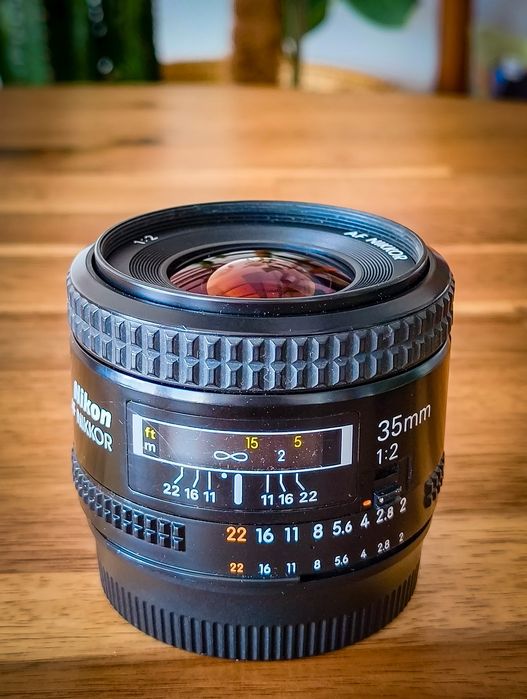 Nikon Nikkor AF 35 mm f/2D AF