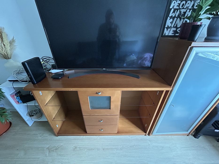 Conjunto de 2 moveis de madeira (cerejeira) + 1 prateleira