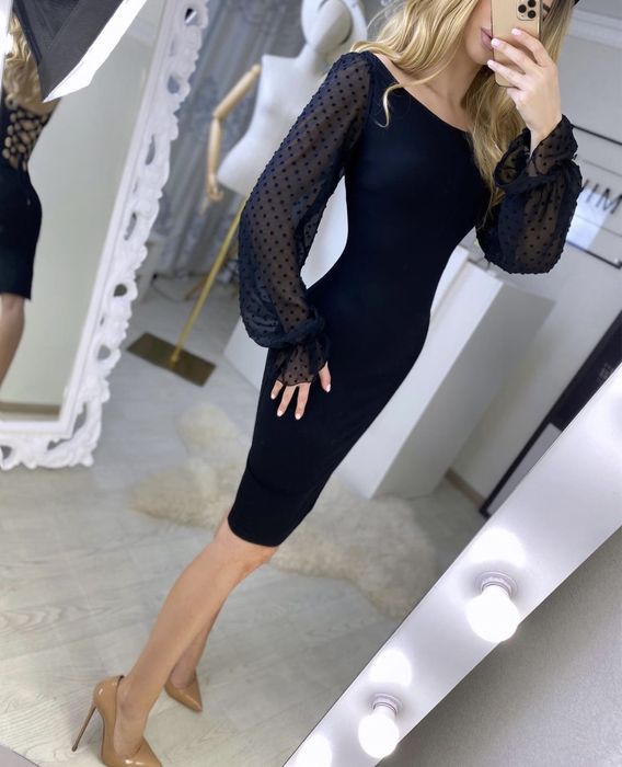 Розкішна чорна сукня