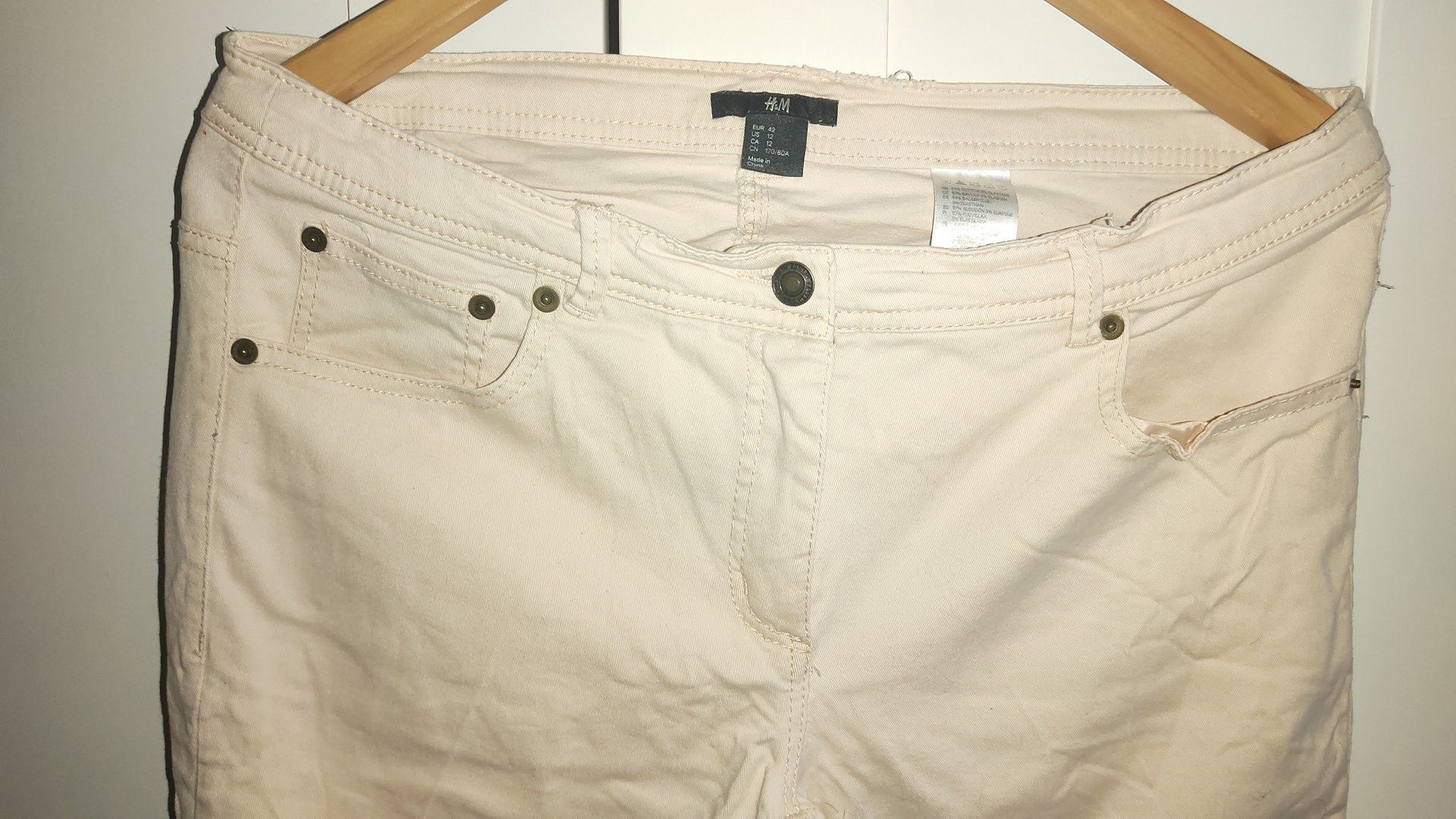 Spodnie jeansy cienkie nowe rozciagane rurki 42H&M