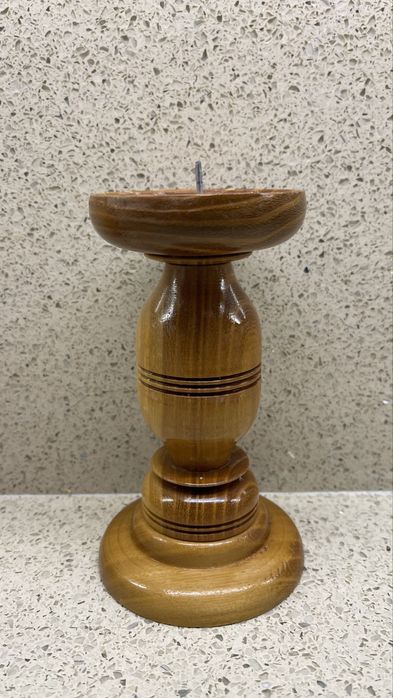 Підсвічники. Дерев’яний, металевий, скляний