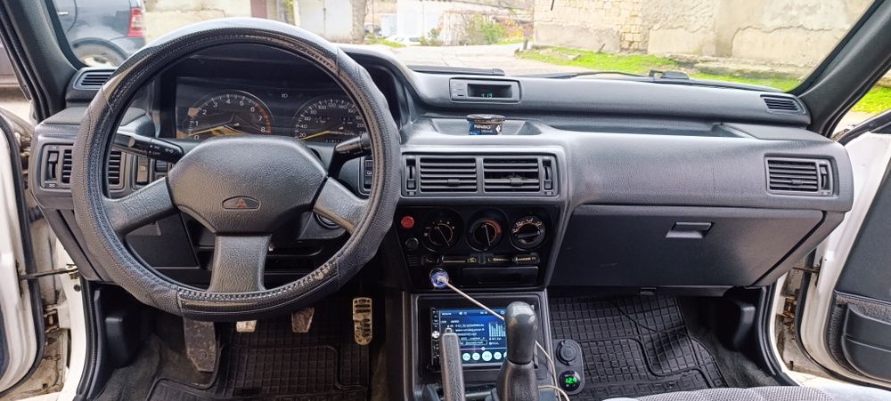 Мицубиси Галант 2.0 без вложений