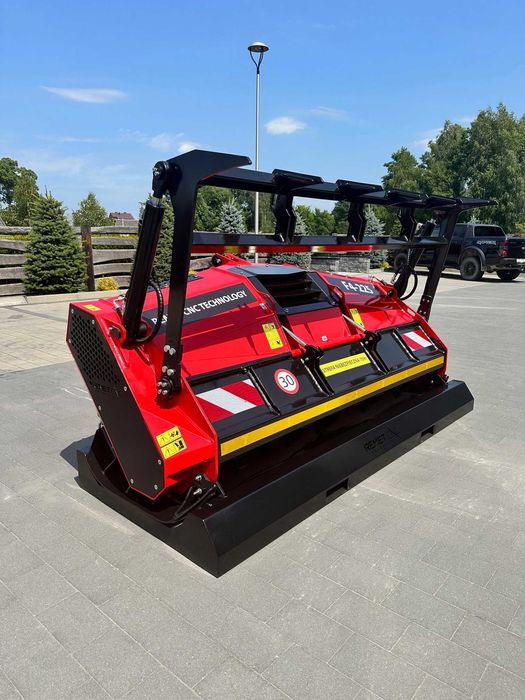 Mulczer leśny == FREZARKA do pni zakrzaczen == Rozdrabniacz do gałęzi