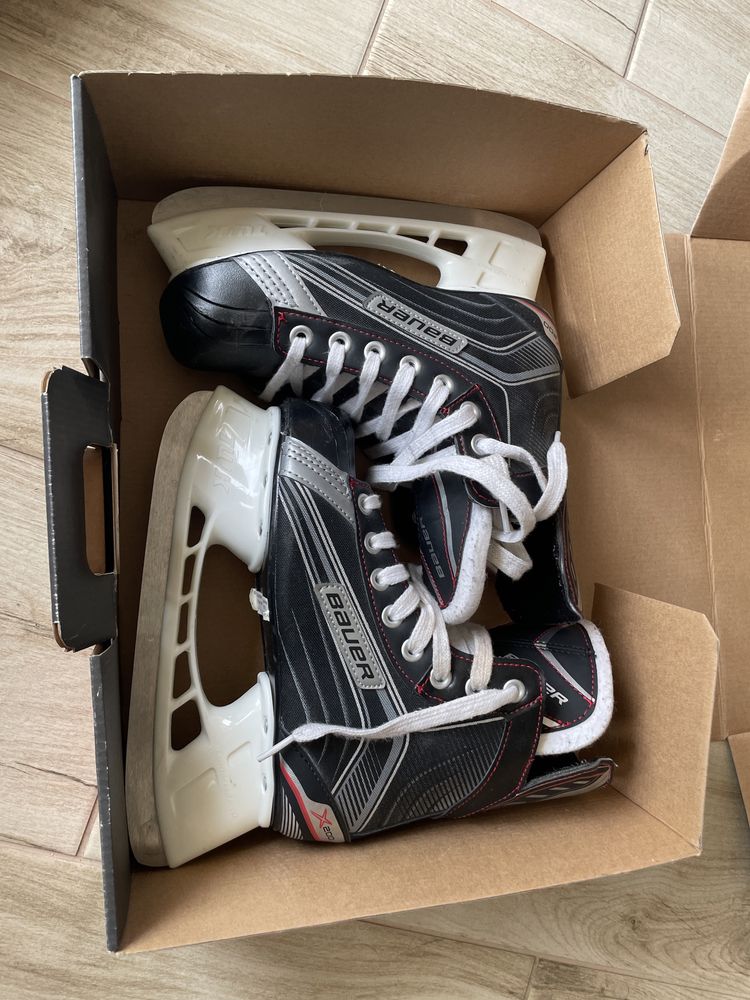 Łyżwy hokejowe BAUER VAPOR X200 Jr