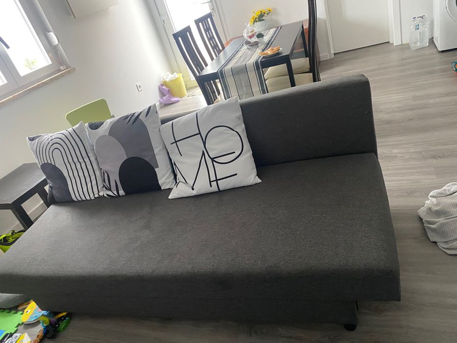 Sofá cama Ikea em bom estado