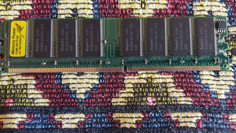 Продам 3 планки оперативної пам'яті