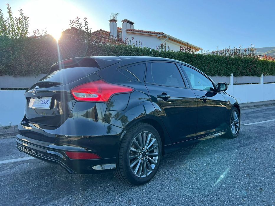 Ford Focus 1.5 TDCi EcoBlue ST-Line
