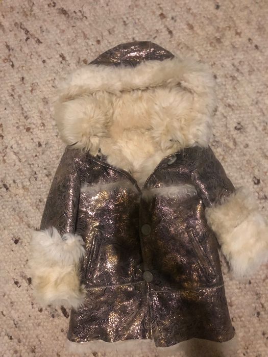 Шубка для дівчинки.