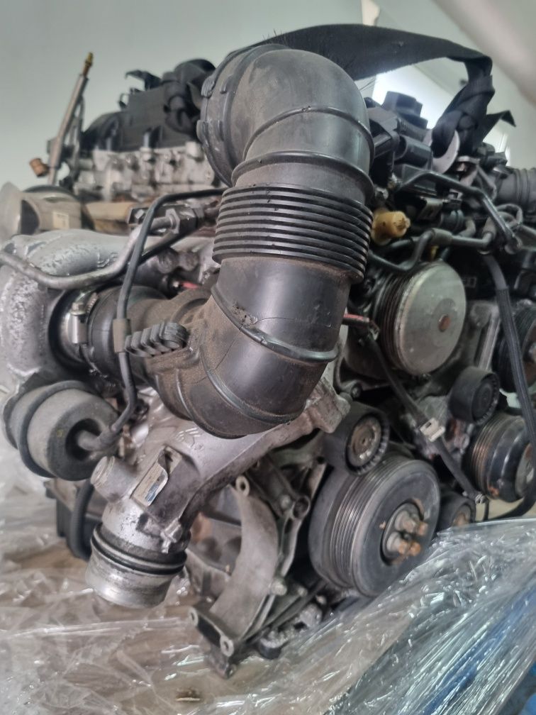 Motor mercedes om651911