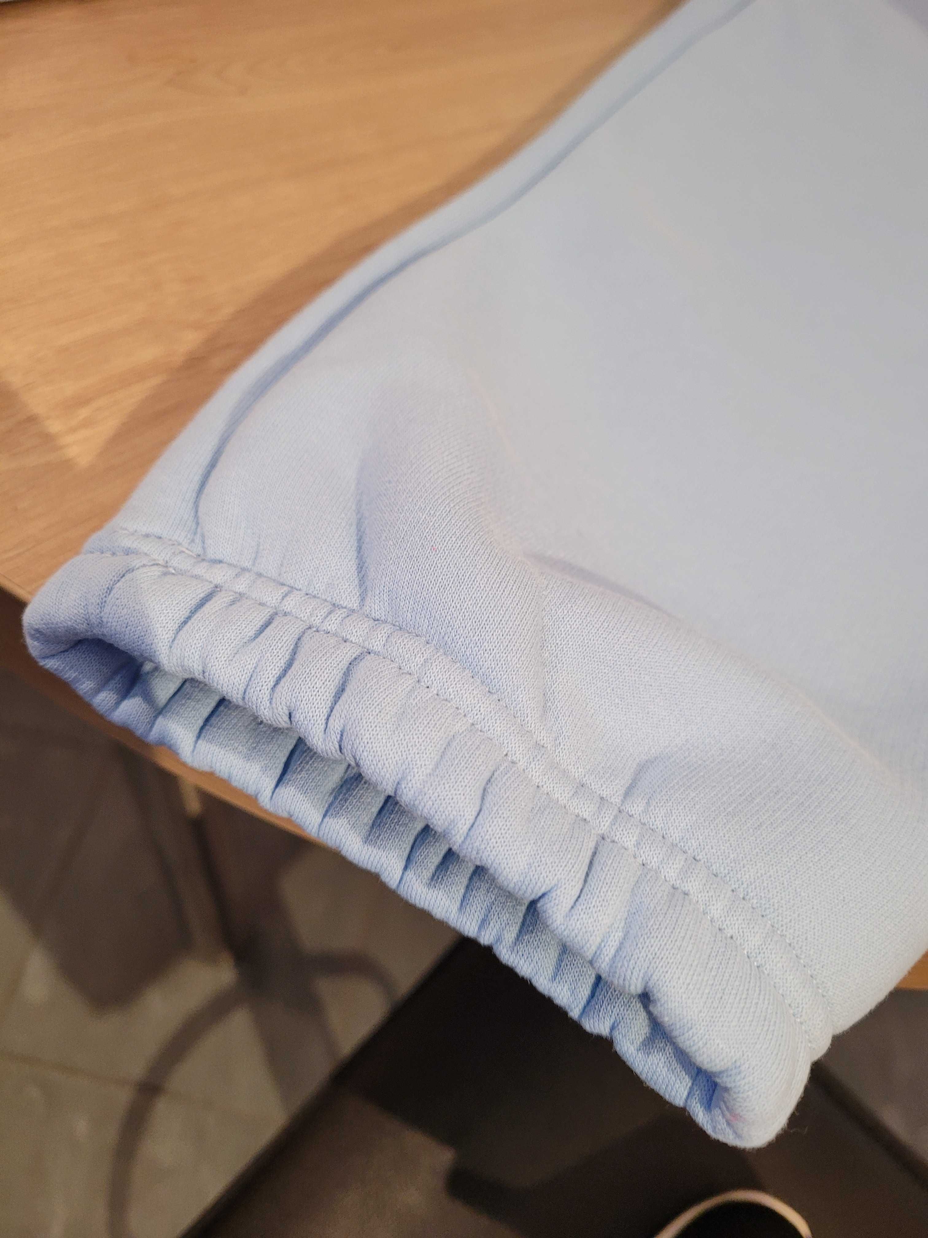 Juicy Couture Spodnie dresowe błękit