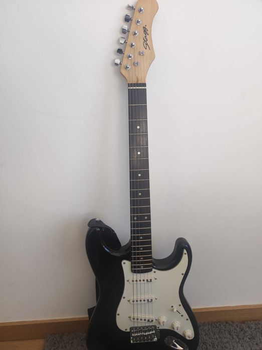 Guitarra elétrica Stagg