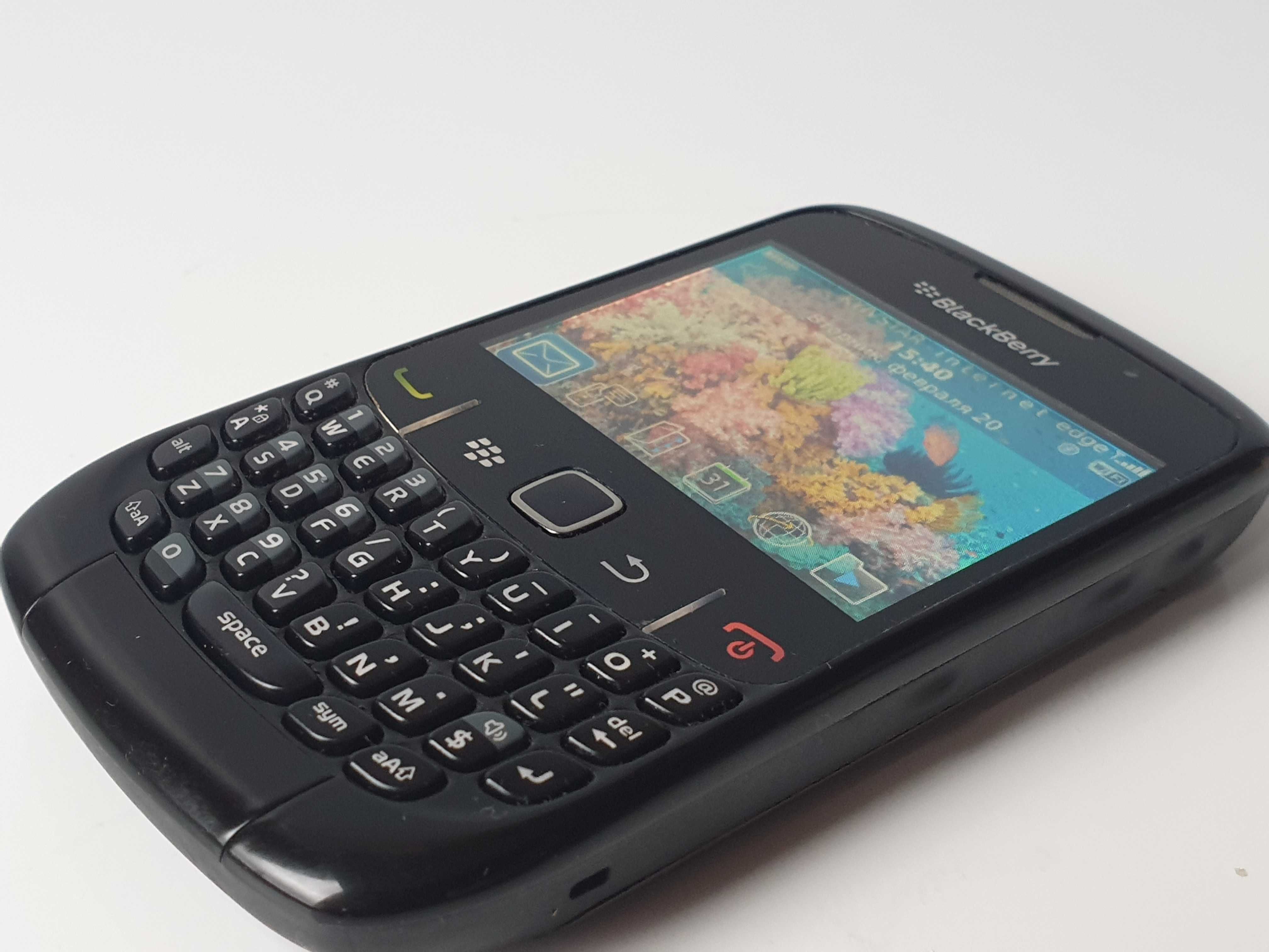 смартфон  BlackBerry 8520