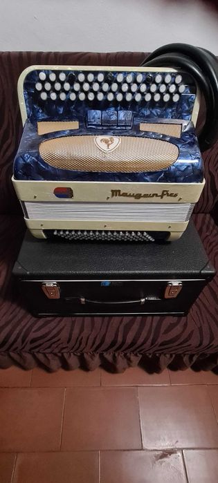 Acordeão á 2. voz Maugein Fres