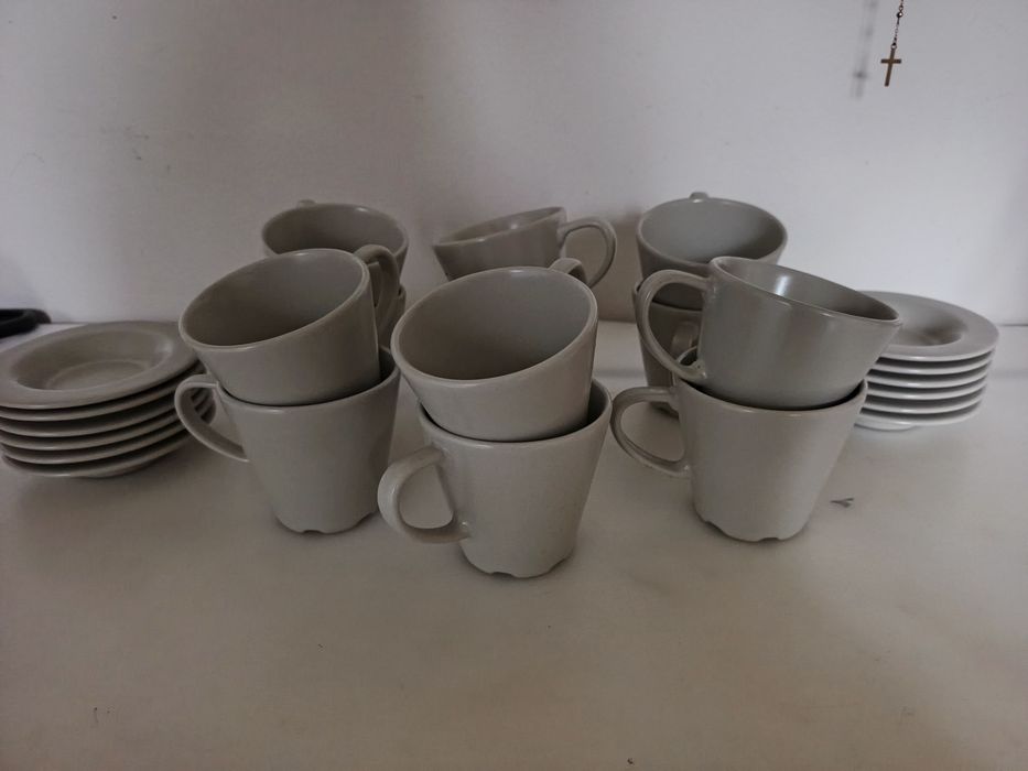 Filiżanki ze spodkami Ikea