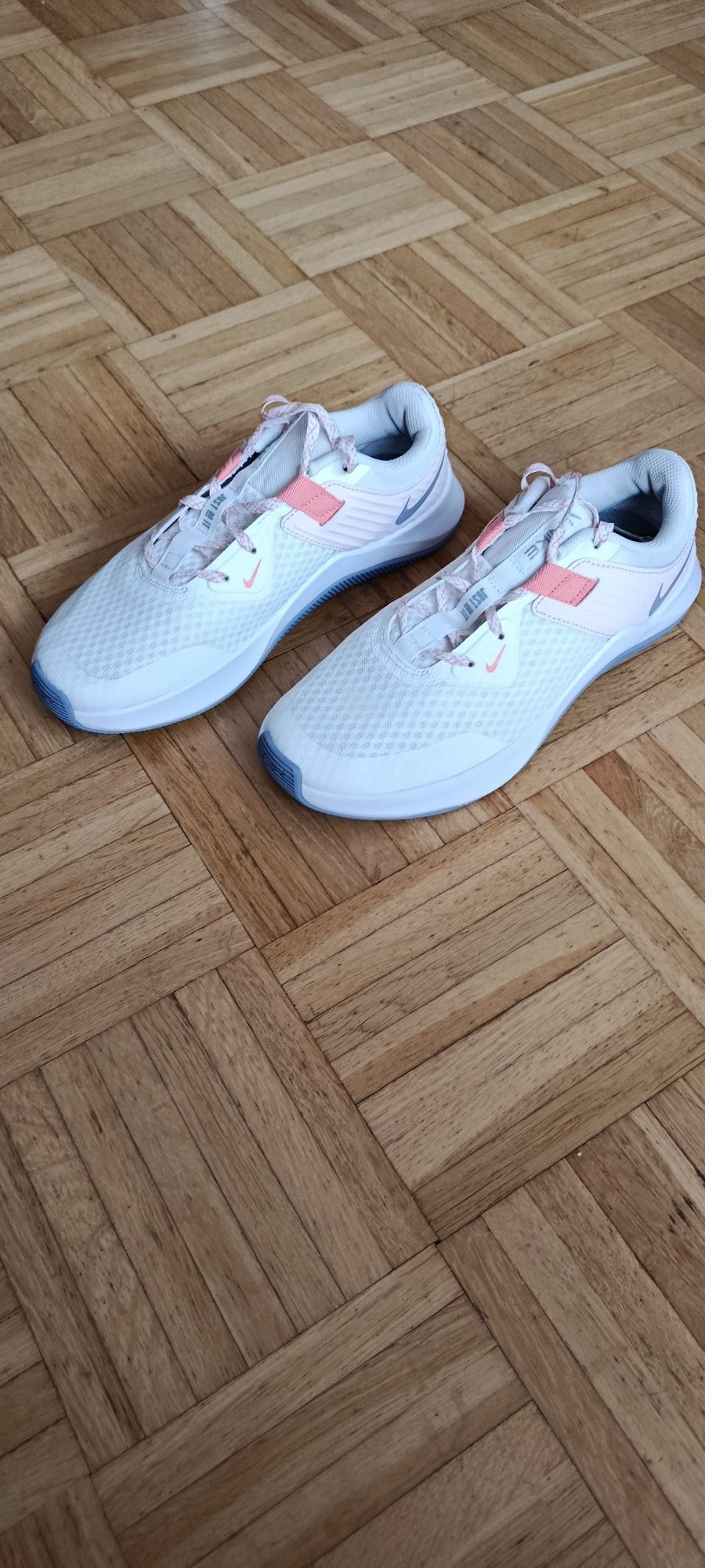 Buty damskie Nike 41