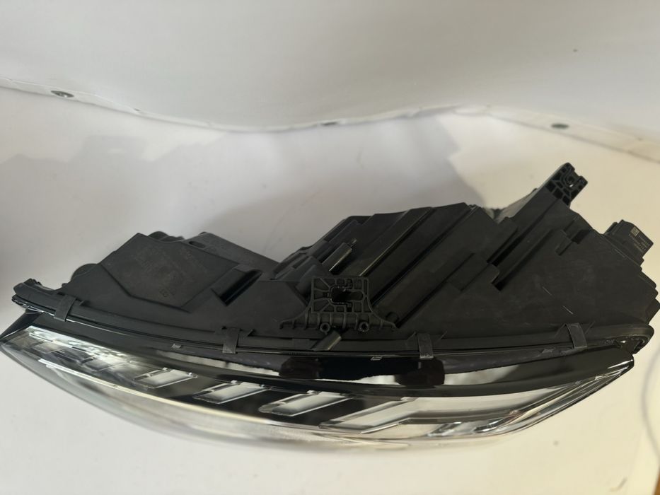 Фари AUDI A4 B9 FULL LED оригінал рест передні ауді а6 б9 права ліва