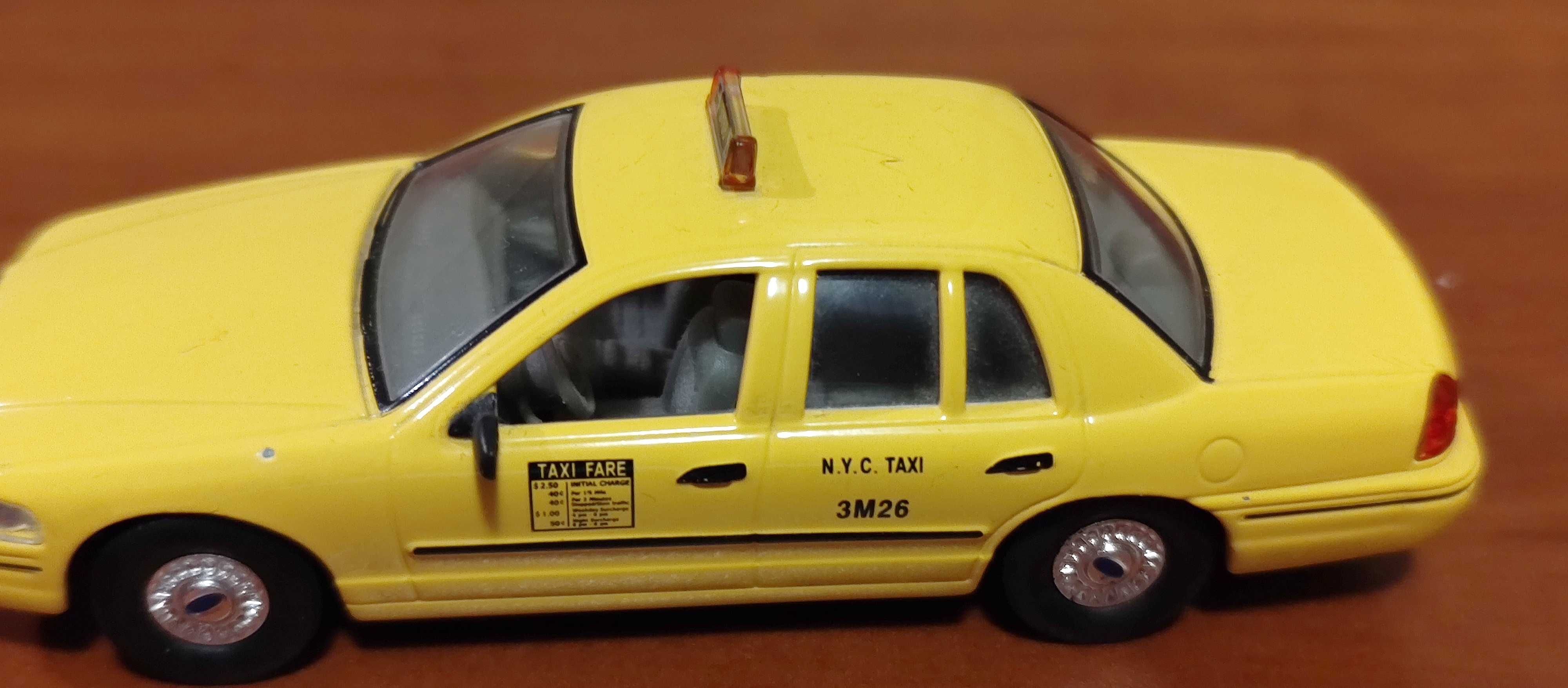 Ford Crown Taxi NYC 1992 żółta taksówka skala 1/43