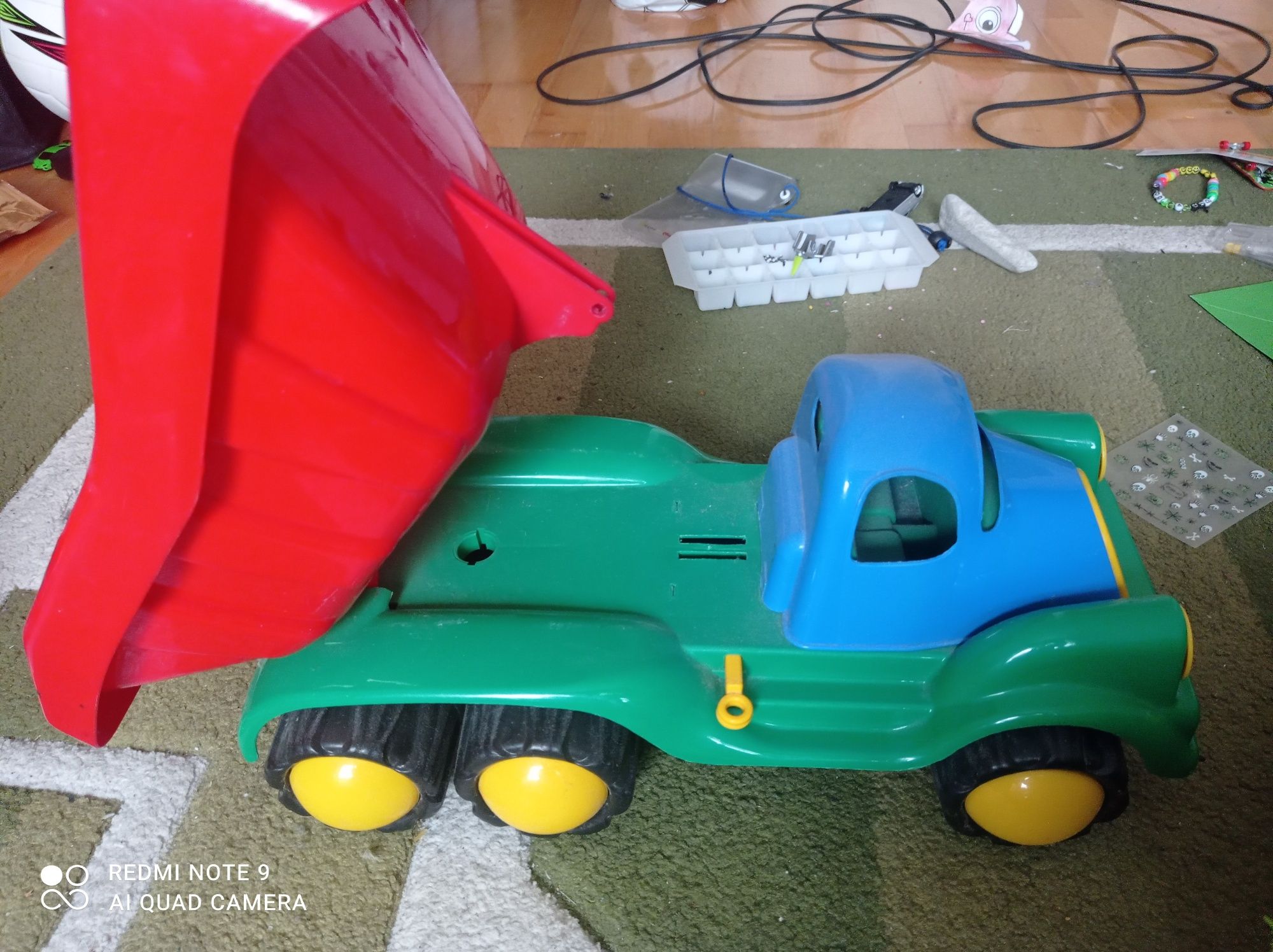 Zestaw zabawek nowe auto wojskowe,ciężarówka+Gratis