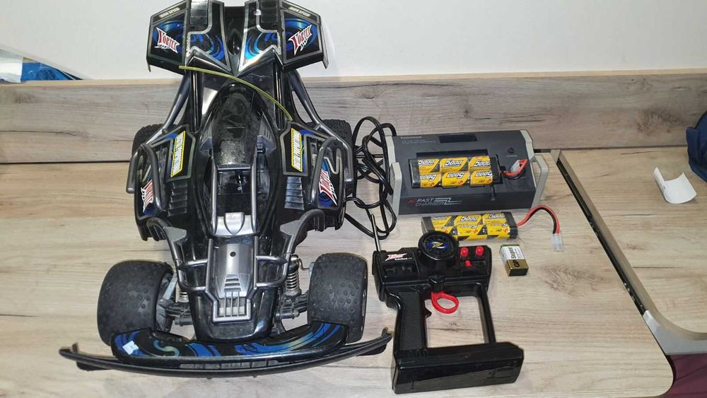 Радіокерована машинка Radio Shack Vortex DP, велика і швидка (РІДКІСНА