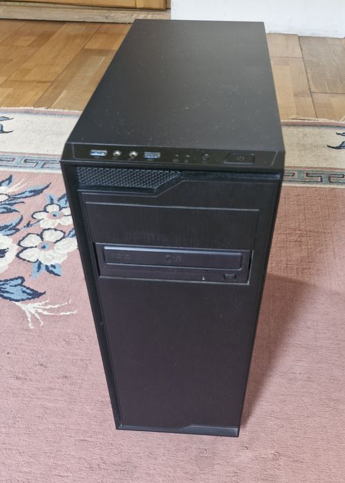 Komputer stacjonarny
