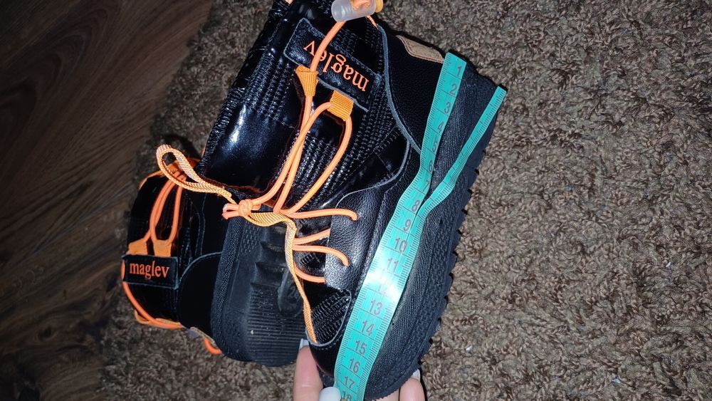 Продам угги 26 размер