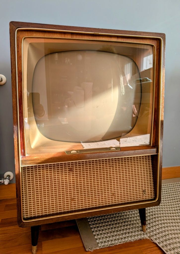 Móvel TV antigo - vintage