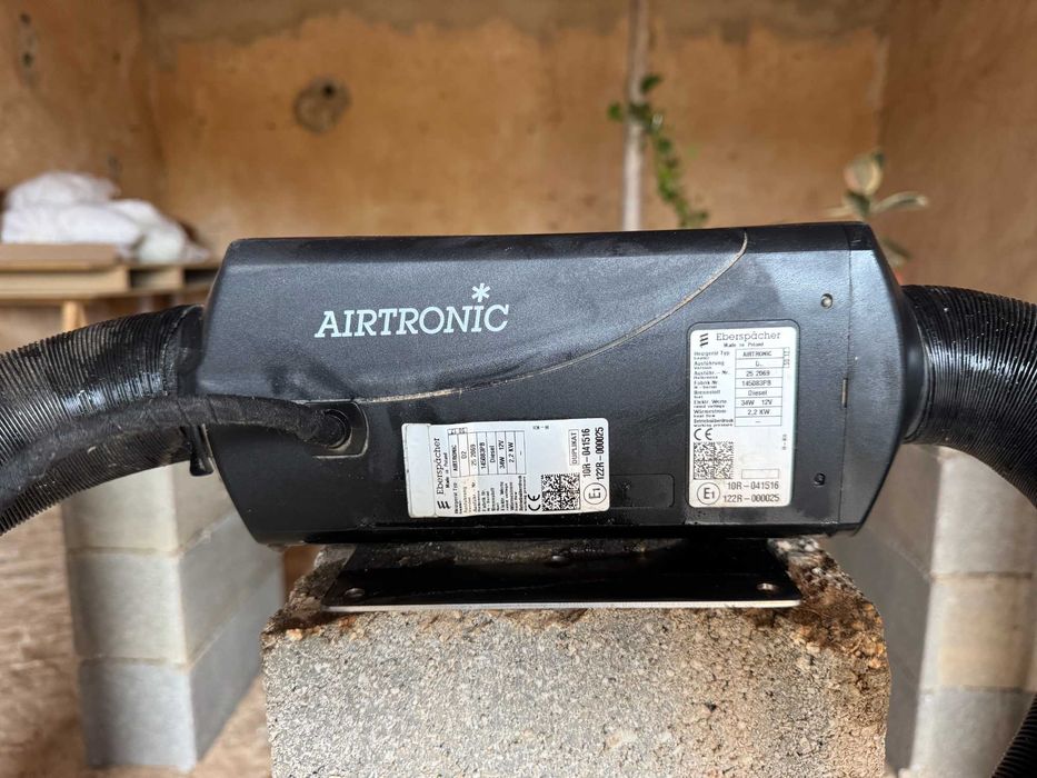 Eberspacher Airtronic
D2 Heater 12v