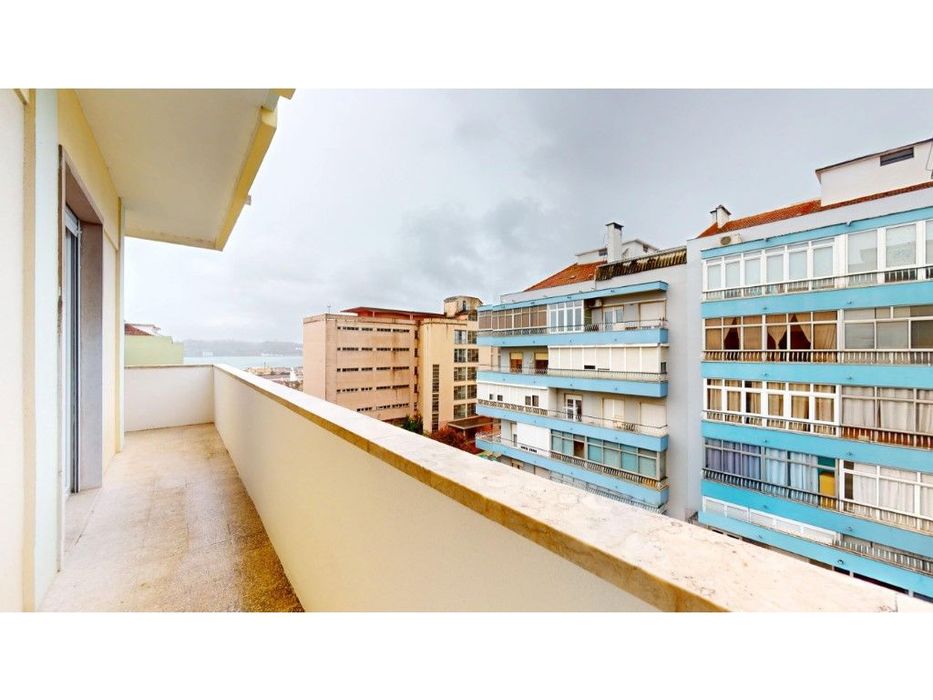 Apartamento T2 Remodelado na Ajuda