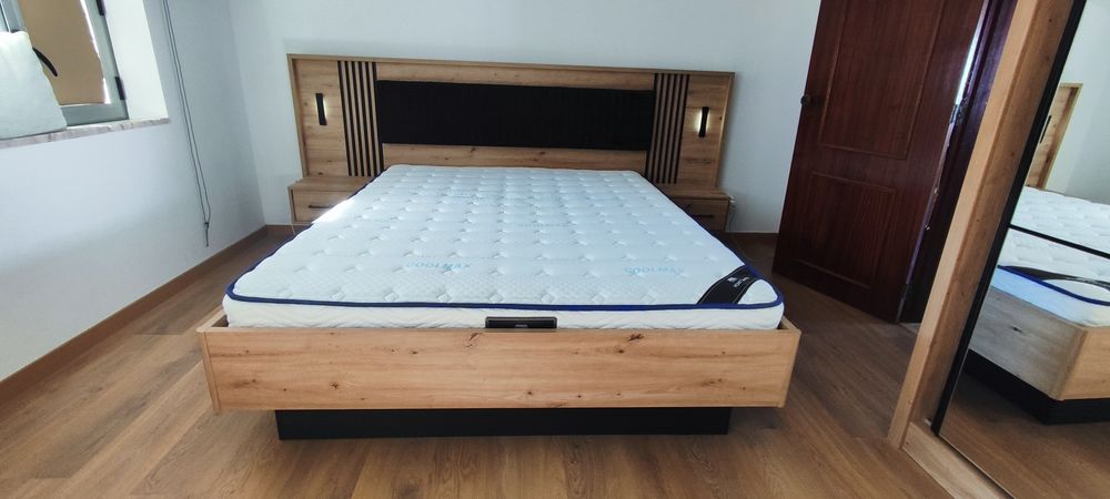 Cama flutuante moderna