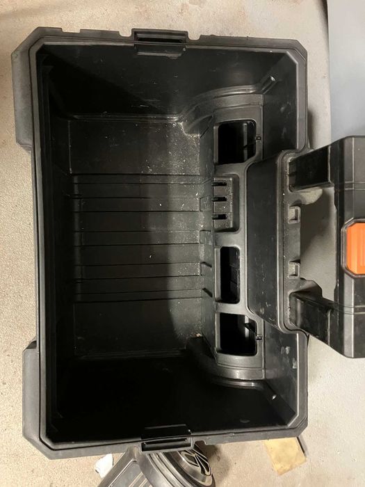 Skrzynka narzędziowa Magnusson