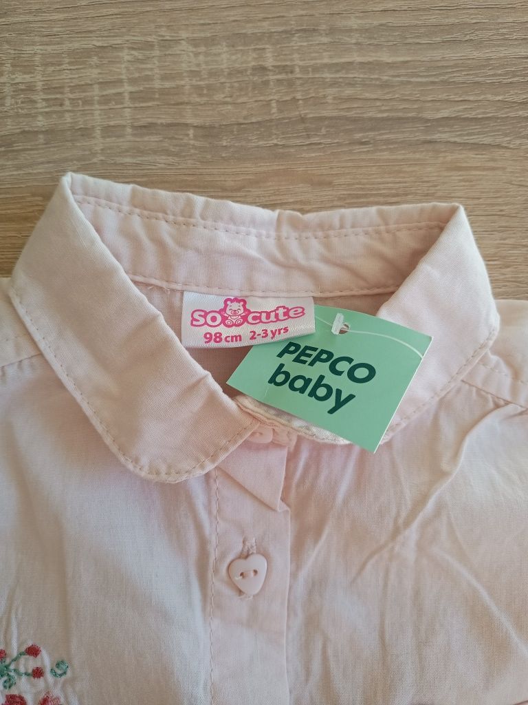 Koszula dla dziewczynki jasny róż z haftem roz. 98