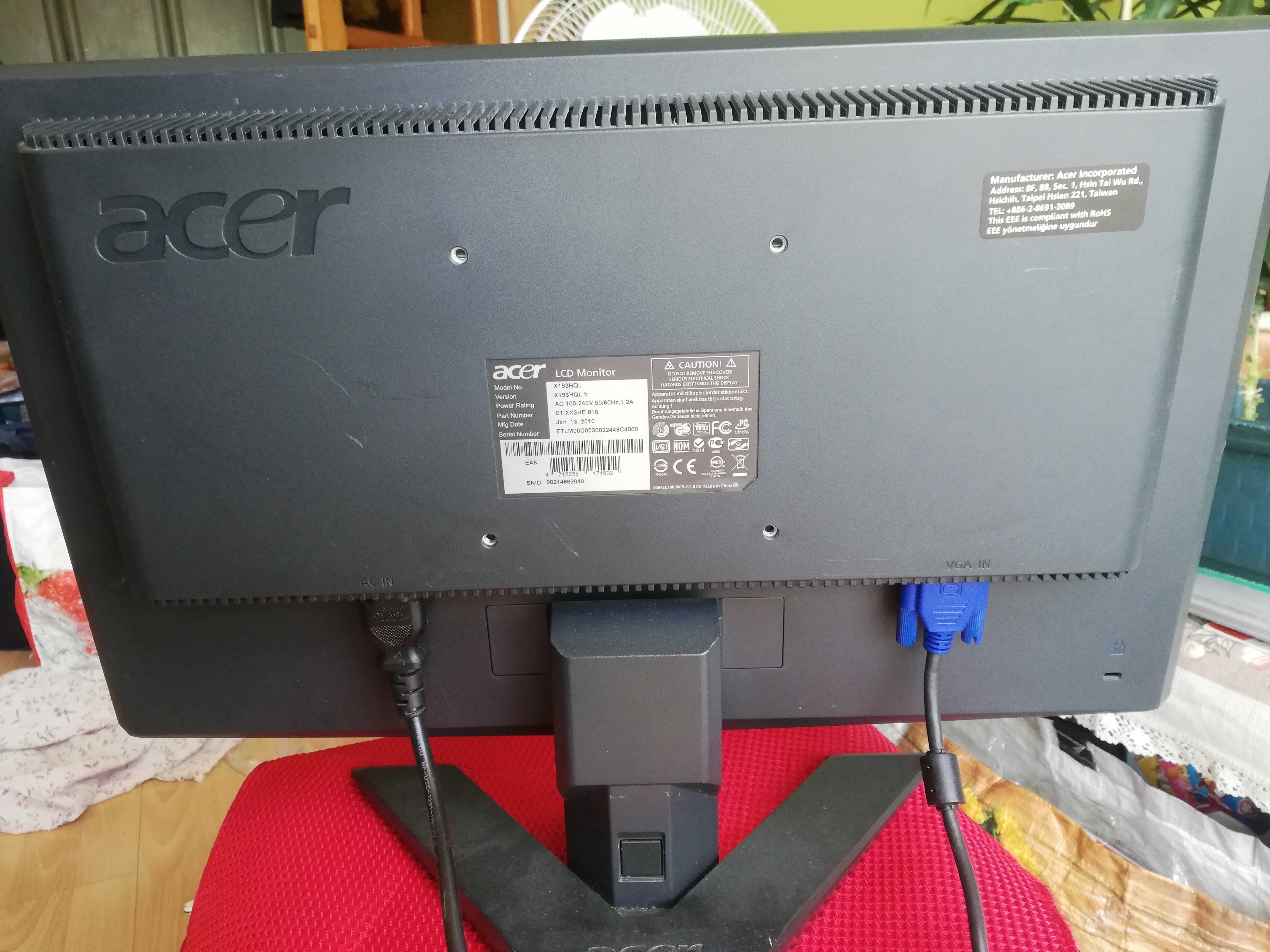 monitor acer sprawny komt jak na zdjęciu 19cali